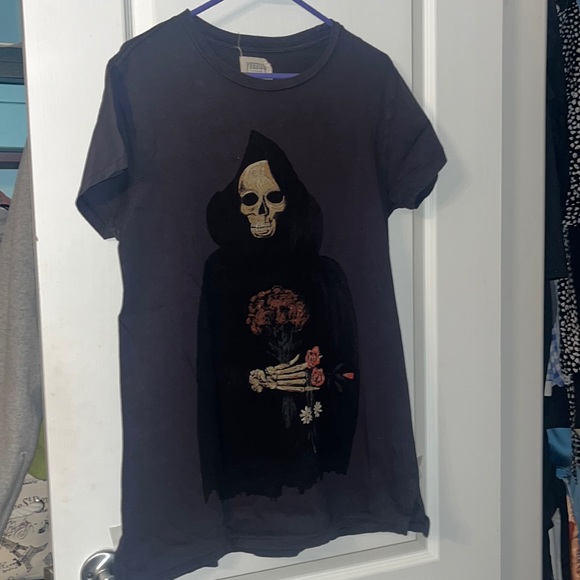 Yeezus Graphic Tee - Picture 2 of 6